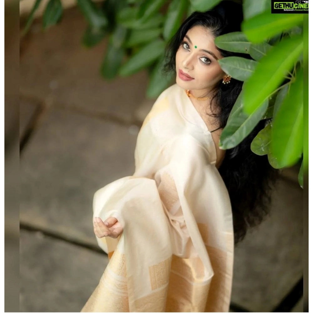 Generic Women's Silk Printed Saree With Unstitched Blouse 5.5Mtr (Off White)